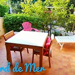 Escale Bord De *