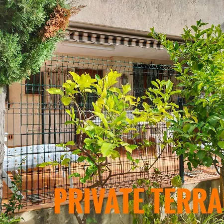 Escale Bord De شقة