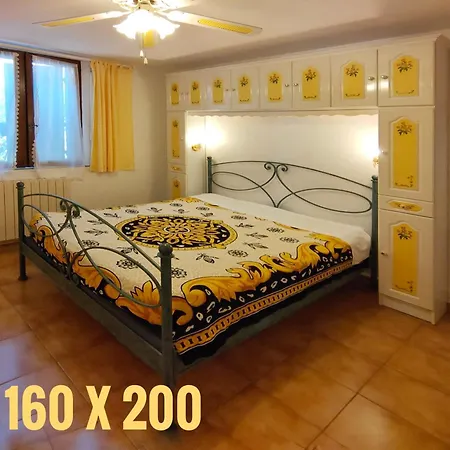 Escale Bord De شقة